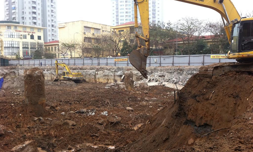 Hoạt động san ủi, cải tạo đất chưa có thống nhất giữa Luật Xây dựng, Luật Bảo vệ môi trường dẫn đến việc xử lý vi phạm chỉ xác định theo hành vi vi phạm pháp luật đất đai là chưa hoàn toàn triệt để, tiềm ẩn nhiều nguy cơ khiếu kiện.