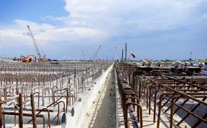 Dự án Khu bến cảng Mỹ Thuỷ đang thi công nhiều hạng mục quan trọng.